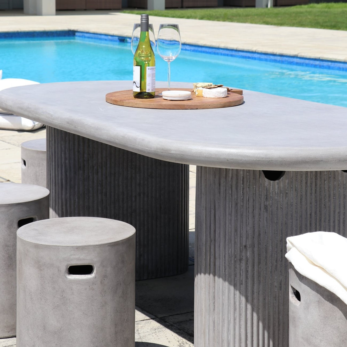 Solona Outdoor Concrete Table - Grey