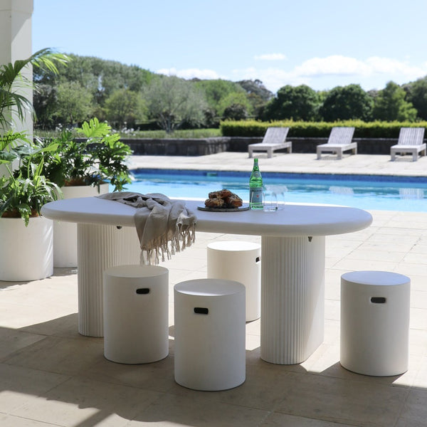 Solona Outdoor Concrete Table - White